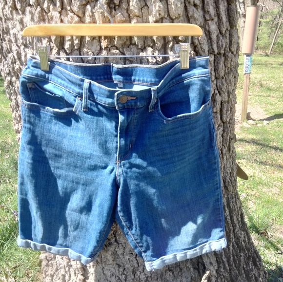 👀 Big Discount!👀Levi Shorts in size 31 - Picture 3 of 4